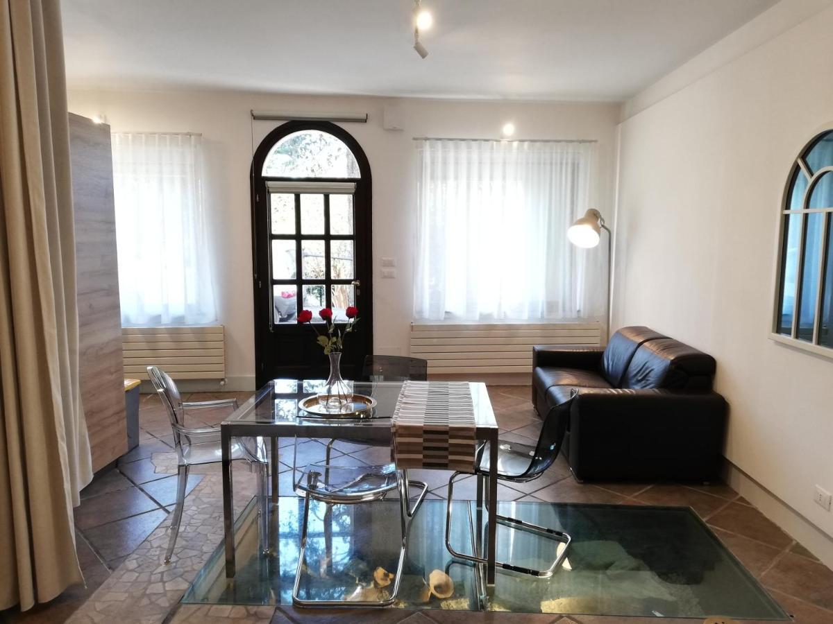 ترييستي Residence Teatro Romano المظهر الخارجي الصورة